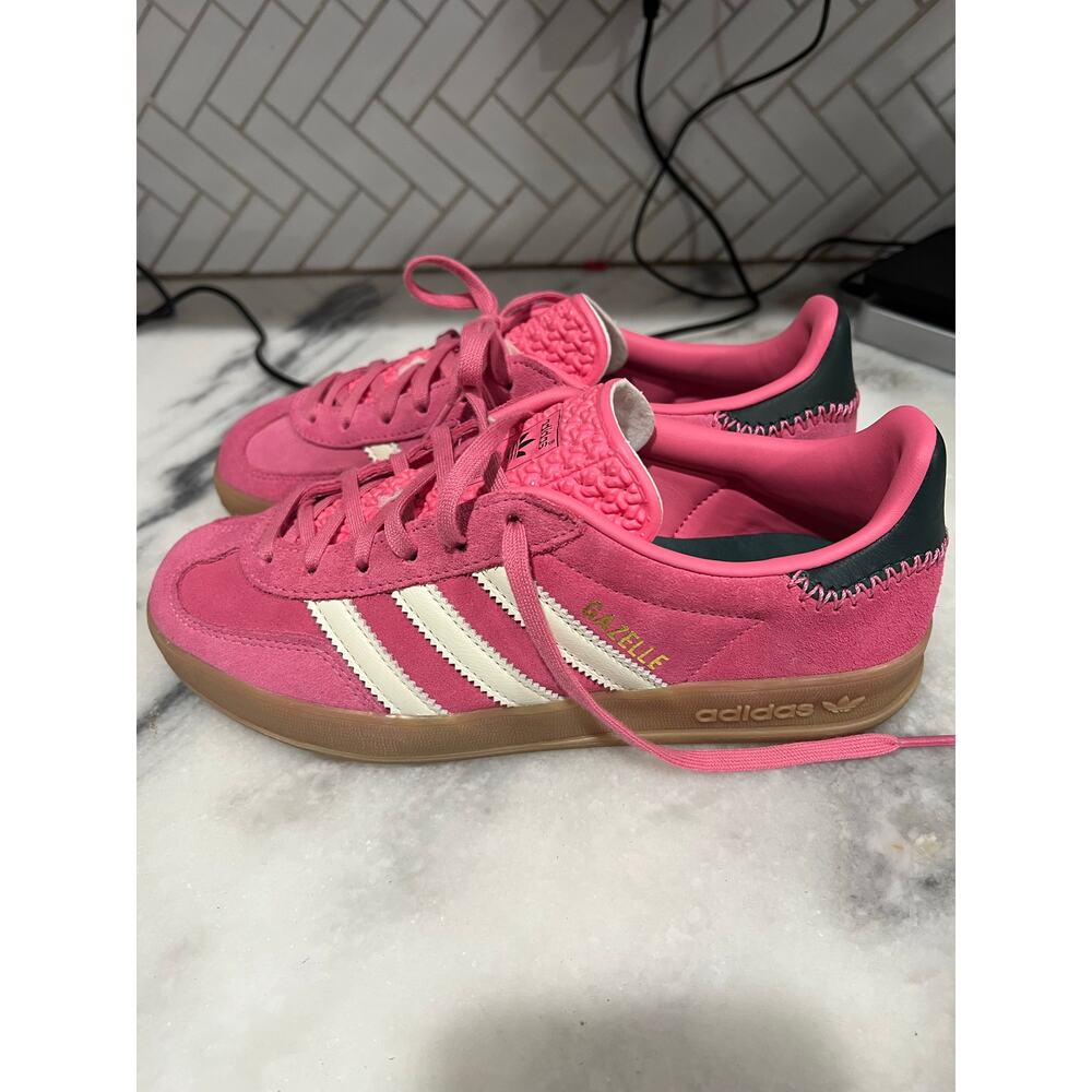 Adidas Gazelle Indoor Women’s 6 Pink White Gum Sole Sneakers IG0670 Retro Casual